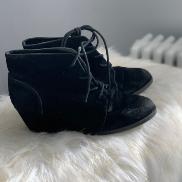 Madden Girl Domain black leather wedge boots 10 - Picture 3 of 8